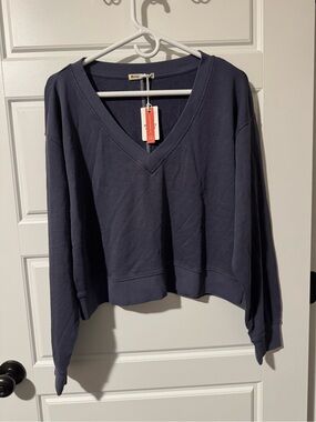 NWT Marine Layer Cloud 9 Terry V-Neck Sweatshirt, Faded Indigo, Size Medium